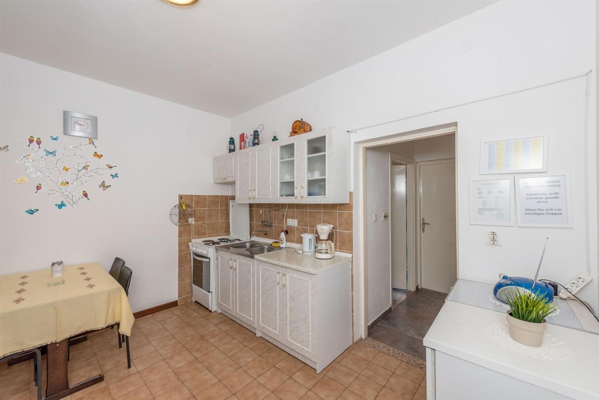 Apartments Mili - Near The Sea And The Centar Of Place Betina  Exterior foto